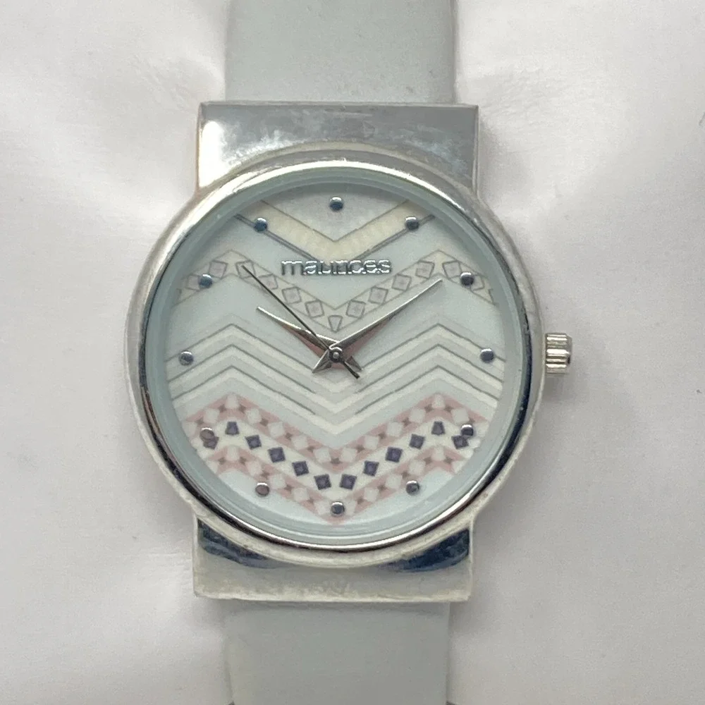 Maurices Women's Watch Chevron Dial 33mm Silver Tone Cuff New Battery SMALL 6